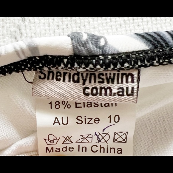 Retro Style Halter Black & White One-Piece Swimsuit - Picture 4 of 4